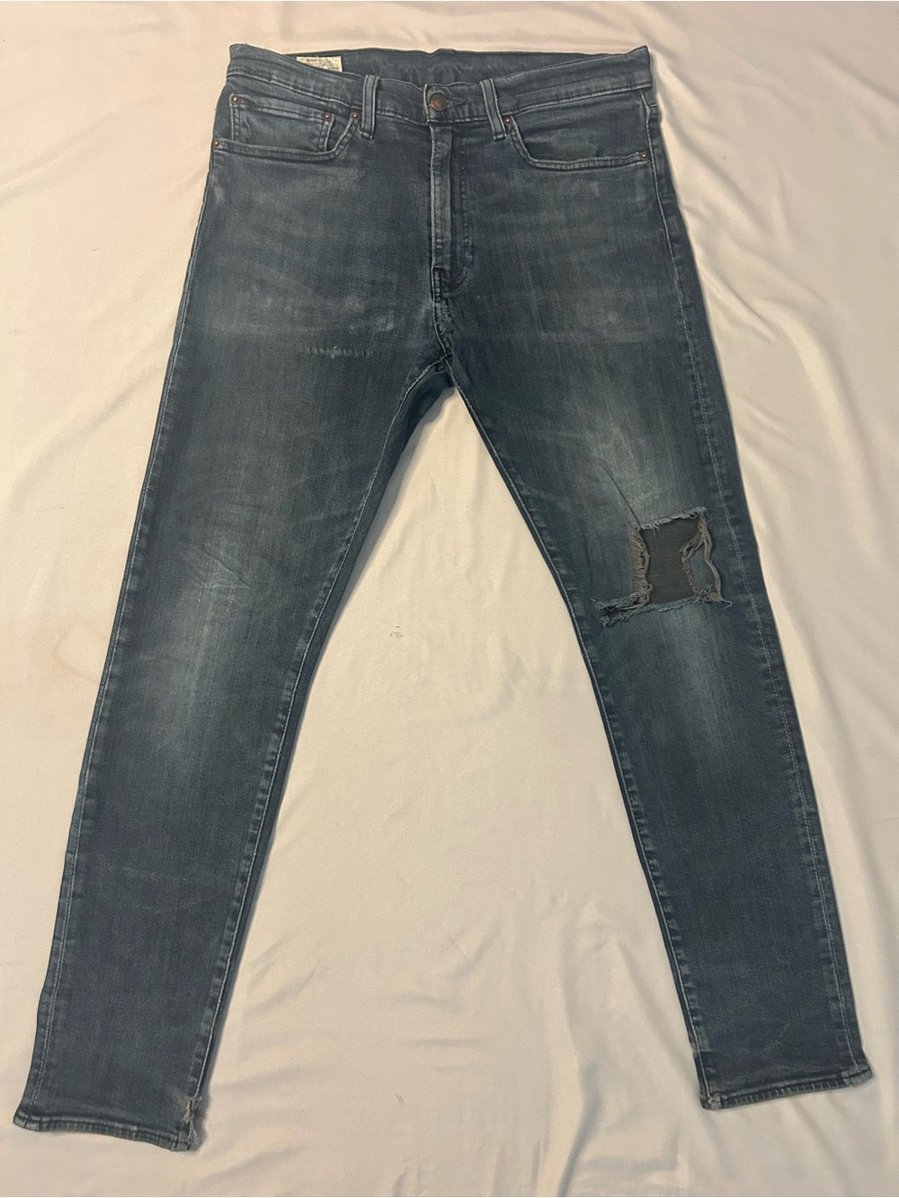 Levi’s 512 Slim Taper Distressed Jeans – Vintage Wash Destroyed Denim – W34 L32